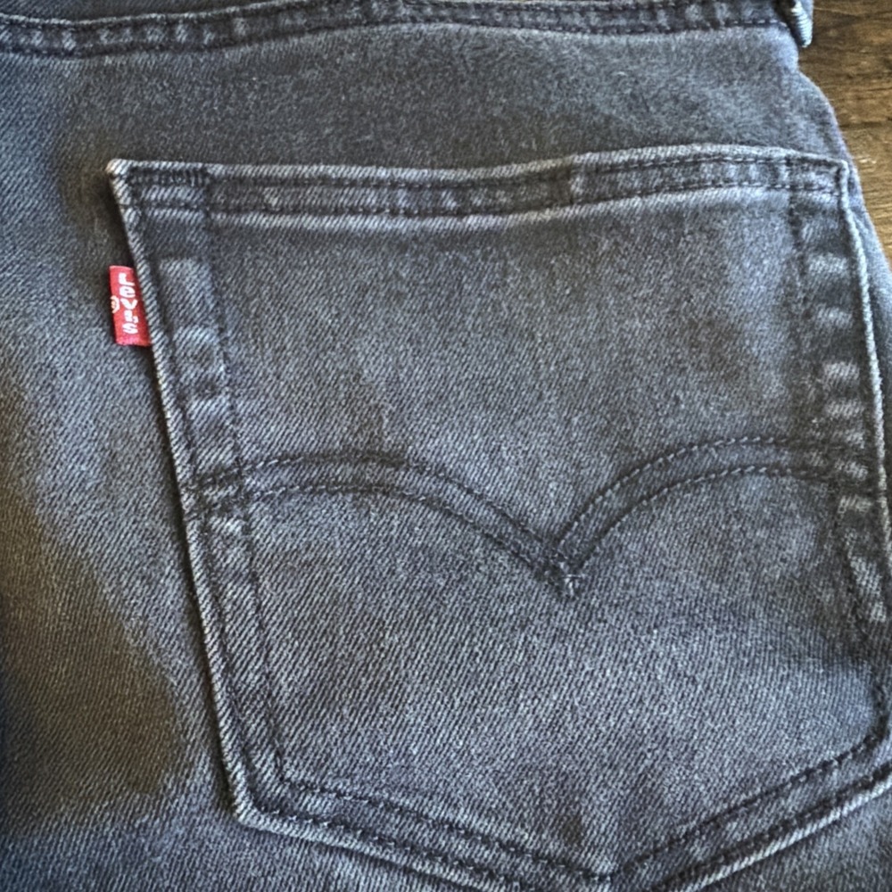 Levi's 502 Men's Jeans 34x32 Black Gray Wash Taper Fit Denim - Picture 4 of 11